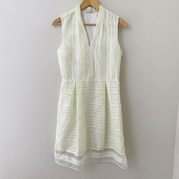 T Tahari Dresses & Skirts - T Tahari Size 4 Yellow White Sleeveless Spring Summer Dress